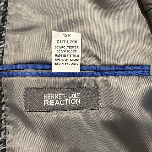 Kenneth Cole Reaction | Black and Grey Checkered Suit Jacket Size 42R - Picture 9 of 9